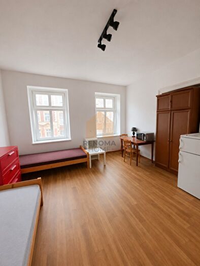 Mieszkanie 2-pokojowe na sprzedaż, Legnica