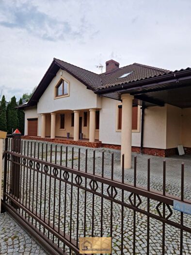 Dom 4-pokojowy na sprzedaż, Szałe
