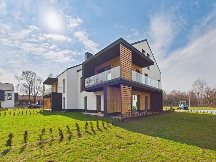 Dom 4-pokojowy na sprzedaż, Otrębusy