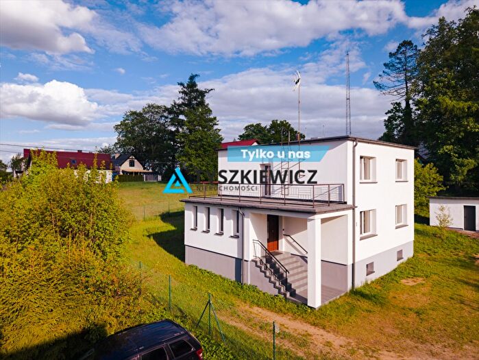 Dom 6-pokojowy na sprzedaż, Lipusz
