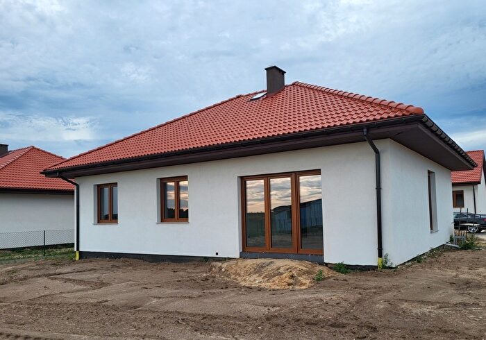 Dom 4-pokojowy na sprzedaż, Poniatowice
