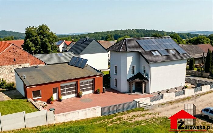Dom 8-pokojowy na sprzedaż, Leśnica