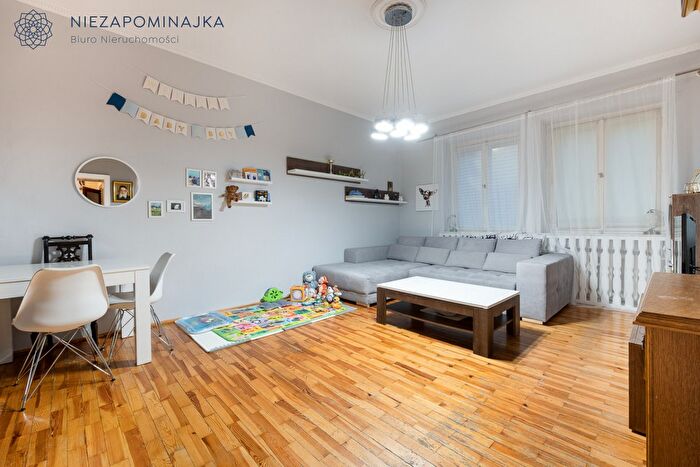 Mieszkanie 3-pokojowe na sprzedaż, Gdynia