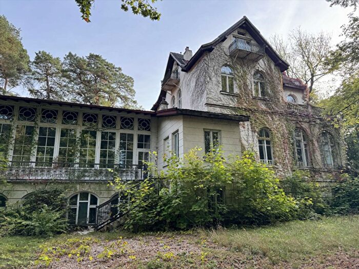 Dom 16-pokojowy na sprzedaż, Konstancin-Jeziorna
