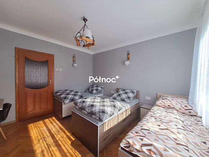 Dom 4-pokojowy do wynajęcia, Płoszów