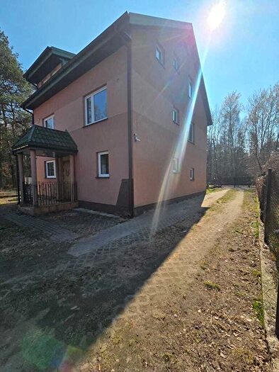 Dom 9-pokojowy na sprzedaż, Chrośla