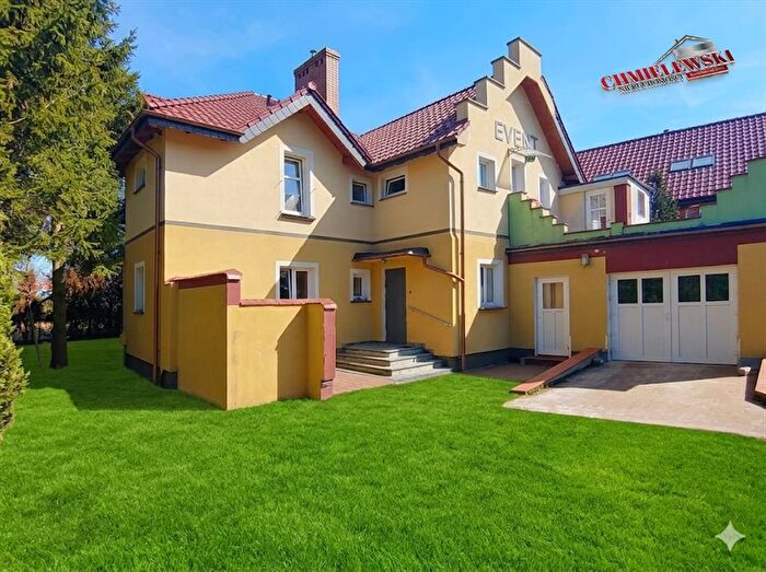Dom 10-pokojowy na sprzedaż, Sarbinowo