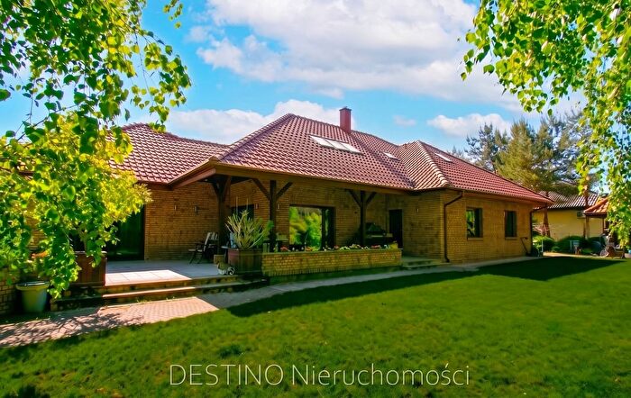 Dom 5-pokojowy na sprzedaż, Wolica