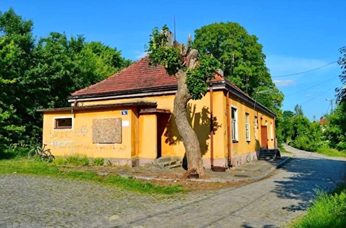Dom 4-pokojowy na sprzedaż, Miechów