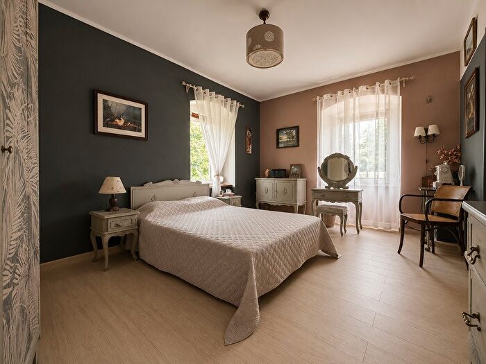 Mieszkanie 4-pokojowe na sprzedaż, Wałbrzych