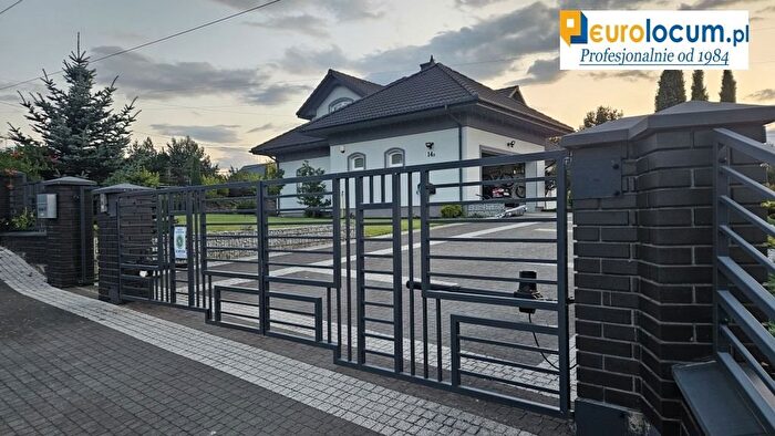 Dom 5-pokojowy na sprzedaż, Starachowice