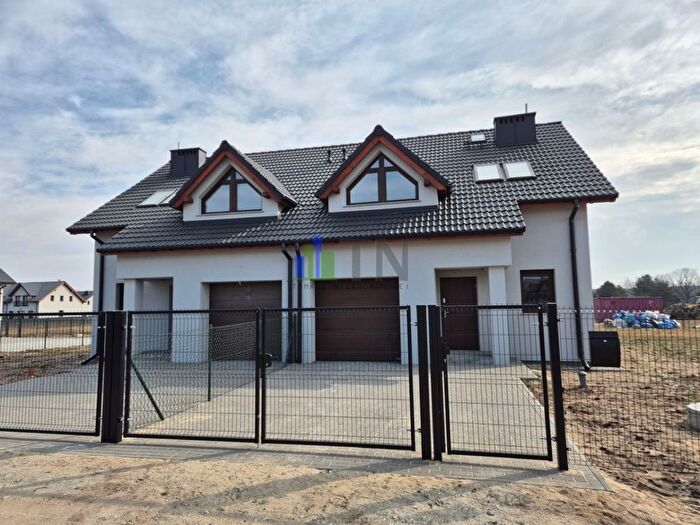 Dom 5-pokojowy na sprzedaż, Czernica