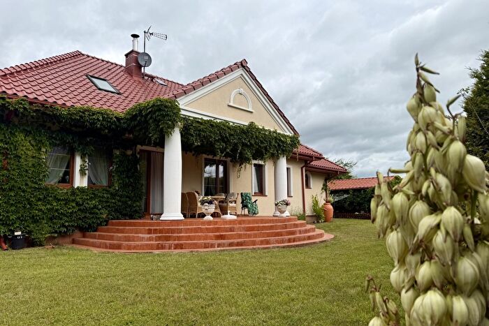 Dom 4-pokojowy na sprzedaż, Rościęcino