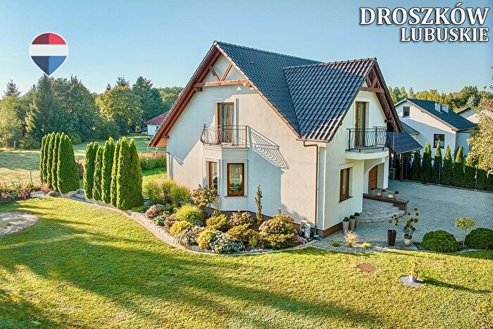Dom 4-pokojowy na sprzedaż, Droszków