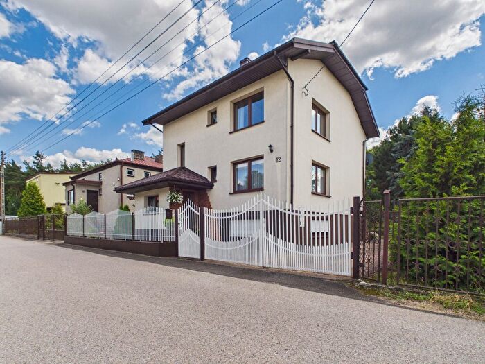 Dom 4-pokojowy na sprzedaż, Gomunice