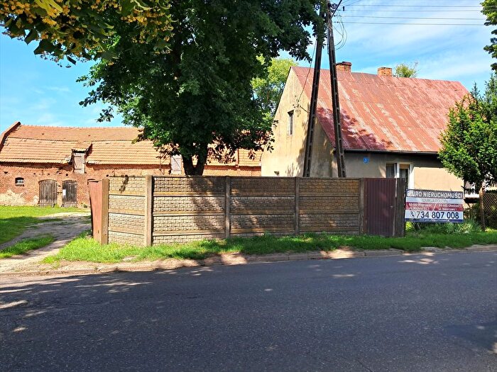 Dom 4-pokojowy na sprzedaż, Lipiny