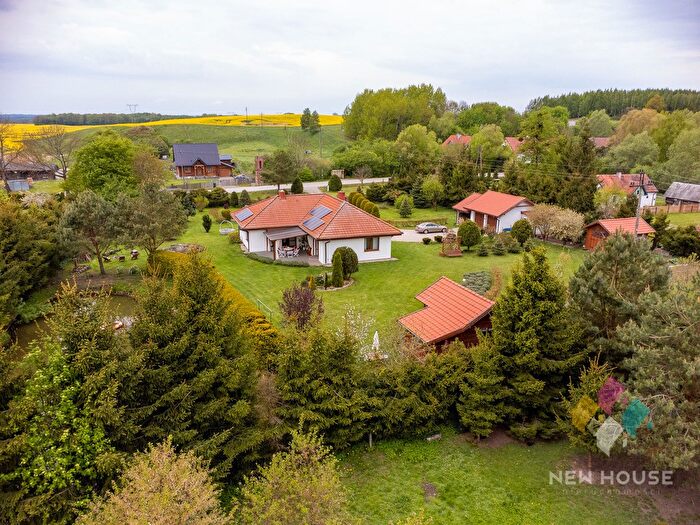 Dom 4-pokojowy na sprzedaż, Garzewo