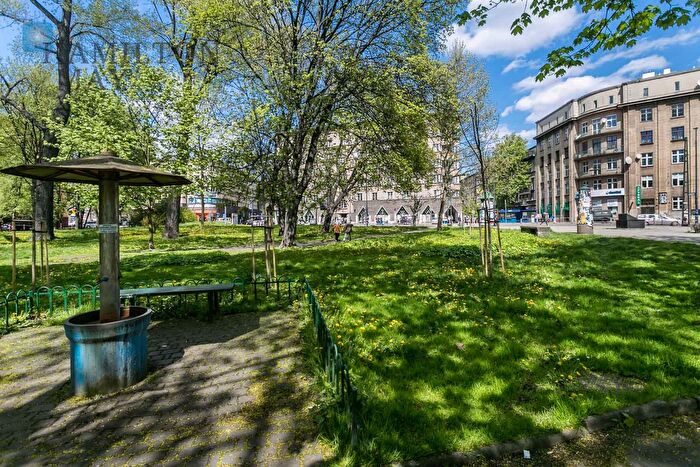 Mieszkanie 4-pokojowe na sprzedaż, Kraków – Plac Inwalidów