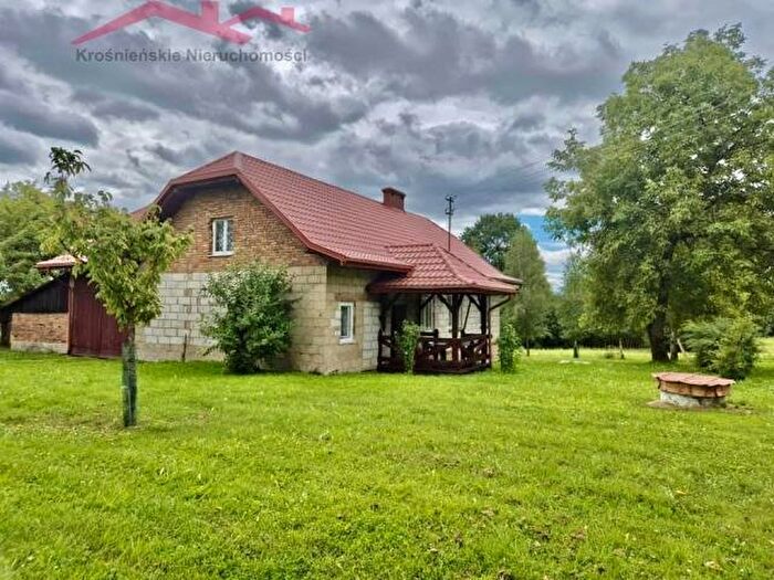 Dom 3-pokojowy na sprzedaż, Korczyna