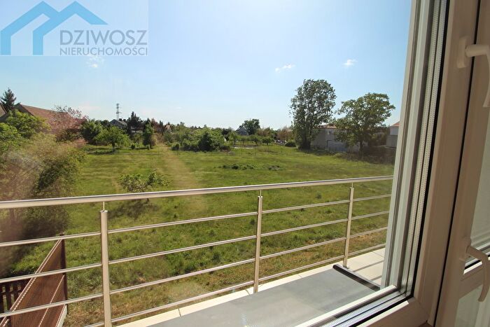 Mieszkanie 3-pokojowe na sprzedaż, Siechnice