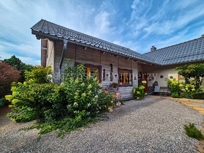 Dom 5-pokojowy na sprzedaż, Dziwiszów