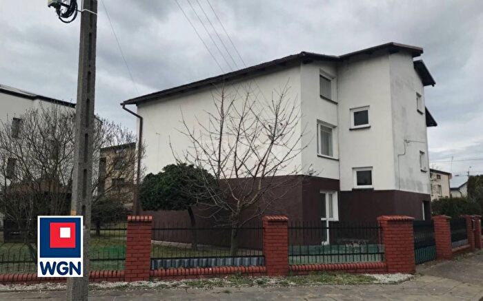 Dom 8-pokojowy na sprzedaż, Wieluń