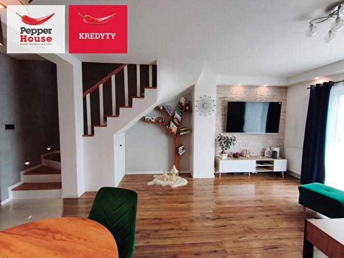 Dom 4-pokojowy na sprzedaż, Nowy Tuchom