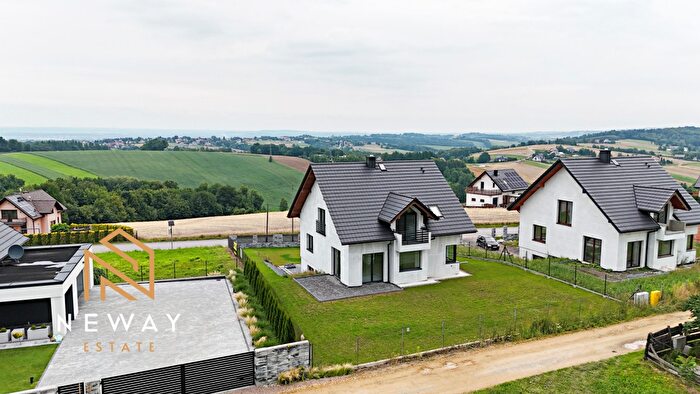 Dom 5-pokojowy na sprzedaż, Leńcze