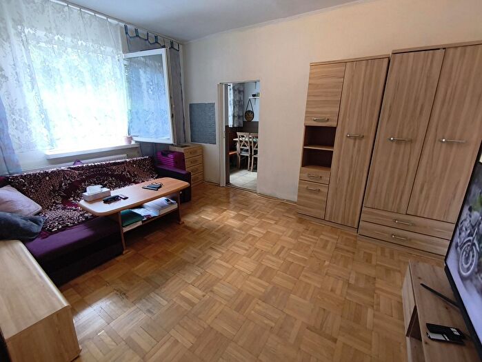 Mieszkanie 2-pokojowe na sprzedaż, Naftowa