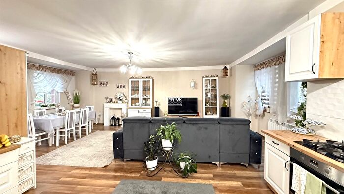 Mieszkanie 3-pokojowe na sprzedaż, Ciężkowo
