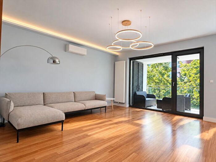 Mieszkanie 4-pokojowe do wynajęcia, Warszawa – Grzybowska