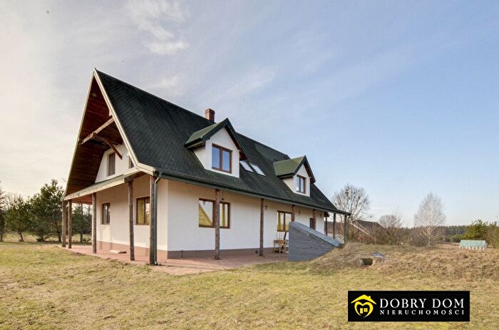 Dom 8-pokojowy na sprzedaż, Strzelcowizna
