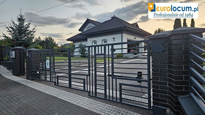 Dom 5-pokojowy na sprzedaż, Starachowice