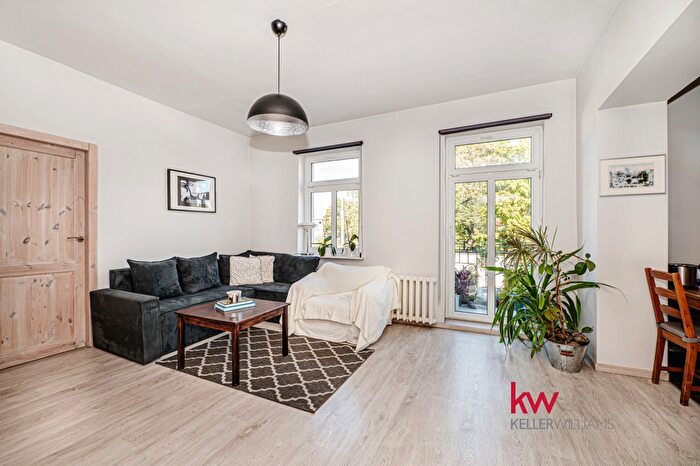 Mieszkanie 4-pokojowe na sprzedaż, Poznań – Główna