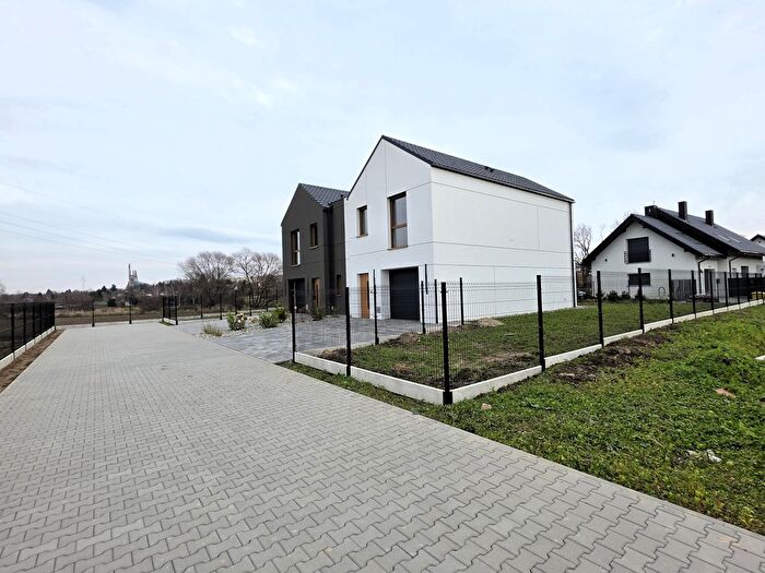 Dom 4-pokojowy na sprzedaż, Świdnica