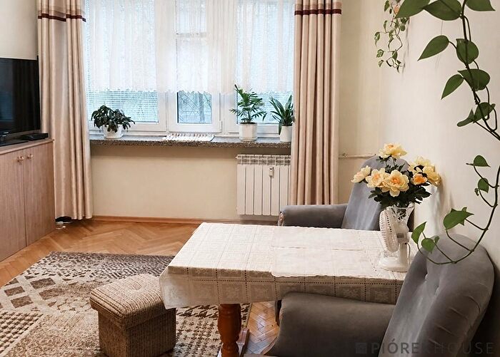 Mieszkanie 3-pokojowe na sprzedaż, Warszawa – Pustola
