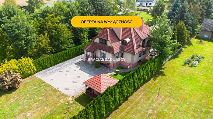 Dom 8-pokojowy na sprzedaż, Jadowniki