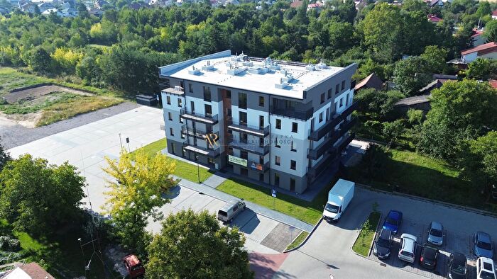 Mieszkanie 3-pokojowe na sprzedaż, Żabno
