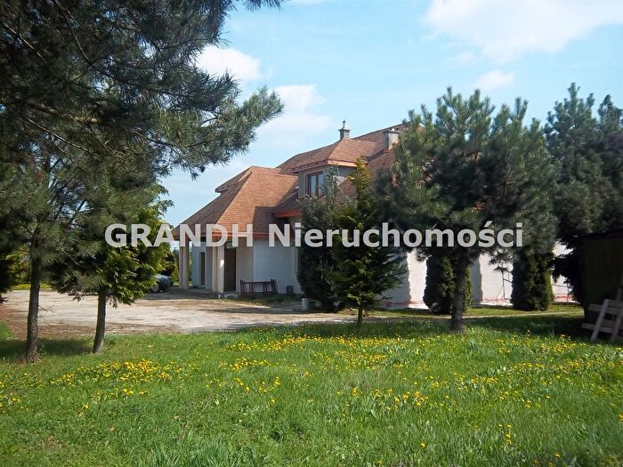 Dom 8-pokojowy na sprzedaż, Wieniec