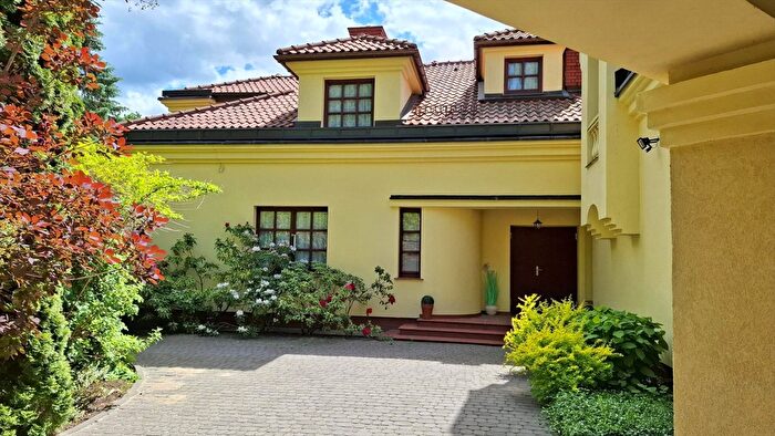 Dom 8-pokojowy na sprzedaż, Warszawa – Drohobycka