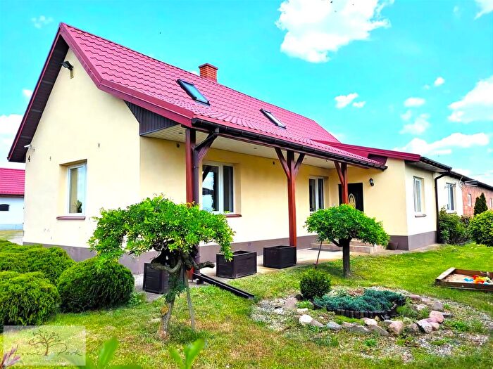 Dom 4-pokojowy na sprzedaż, Oporów