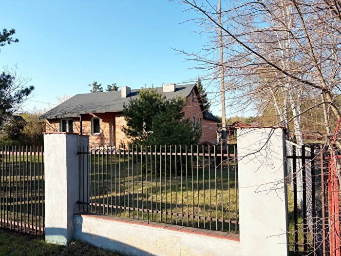 Dom 5-pokojowy na sprzedaż, Łódź – Kolumny