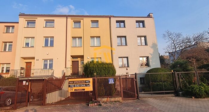 Dom 6-pokojowy na sprzedaż, Radom