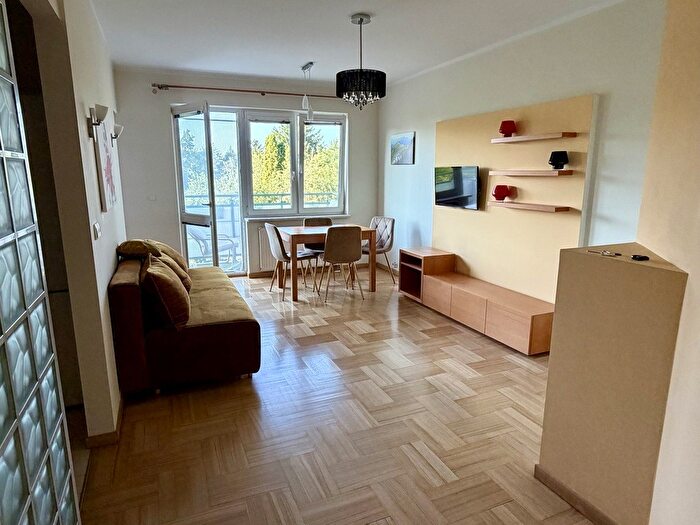 Mieszkanie 3-pokojowe do wynajęcia, Warszawa – Zadumana
