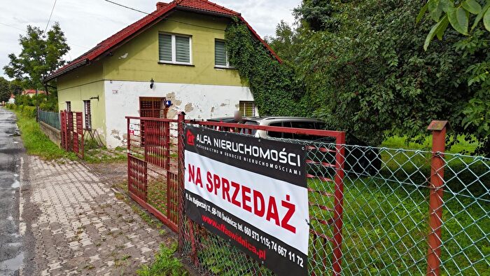 Dom 4-pokojowy na sprzedaż, Krzyżowa