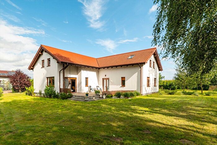 Dom 7-pokojowy na sprzedaż, Krąplewo