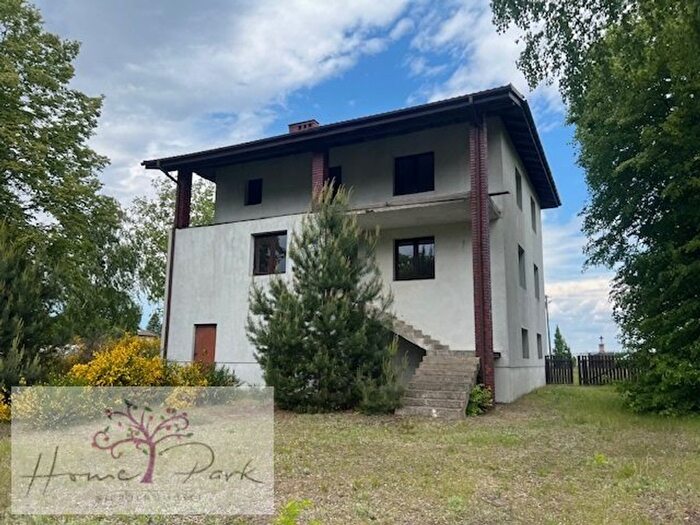 Dom 9-pokojowy na sprzedaż, Wodzierady