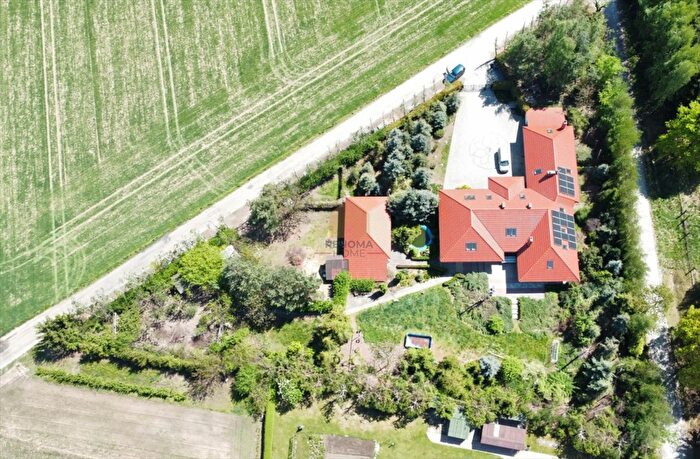 Dom 8-pokojowy na sprzedaż, Boleścin