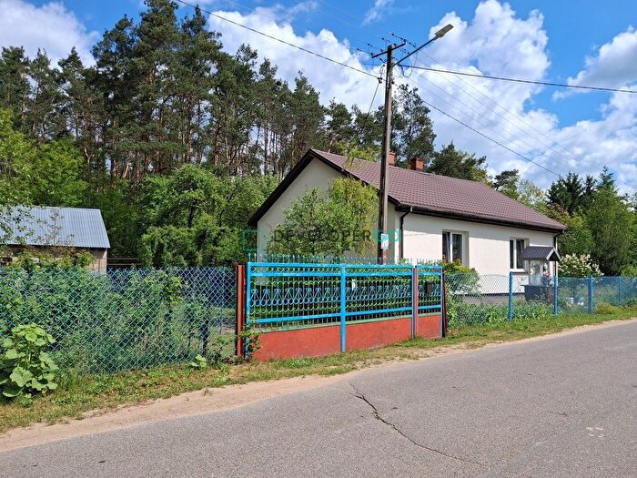 Dom 3-pokojowy na sprzedaż, Nowaki