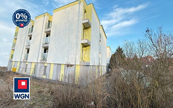 Mieszkanie 3-pokojowe na sprzedaż, Police